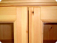 カントリー家具の扉は框組（かまちぐみ）で制作